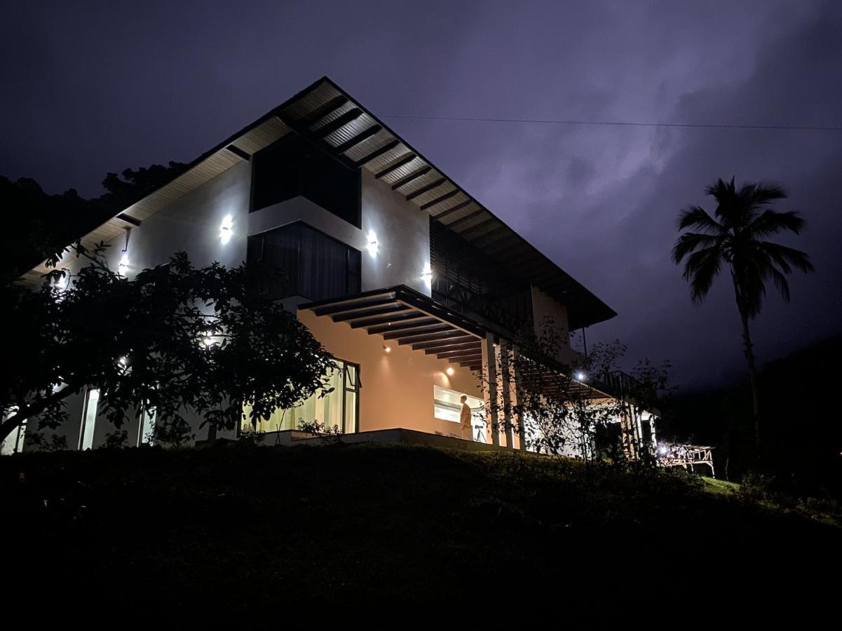 Arte de Plumas birding lodge Cartago Exterior foto